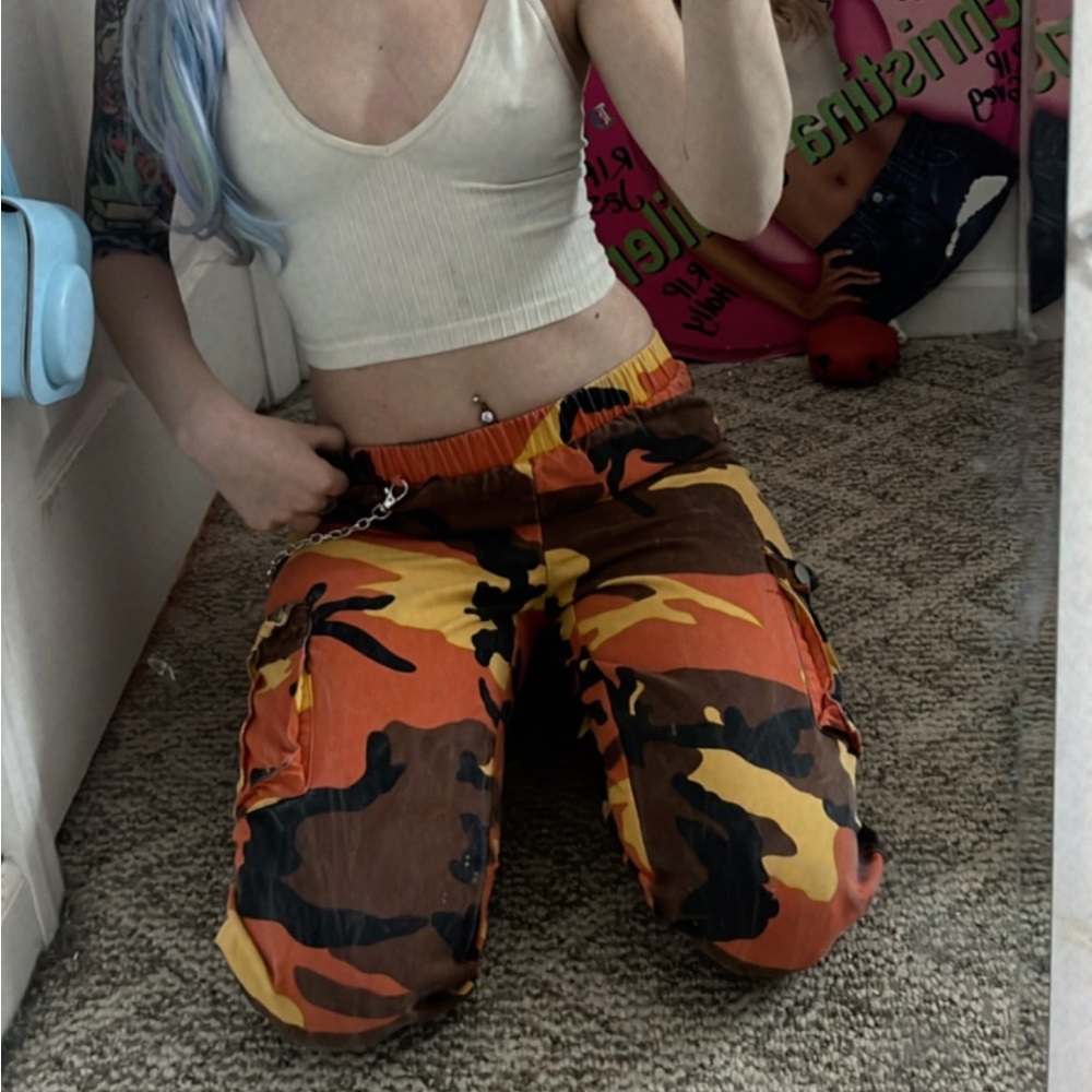 Orange camo pants w/side chain